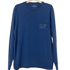 Vineyard Vines blue long sleeved casual one pocket t-shirt in size medium